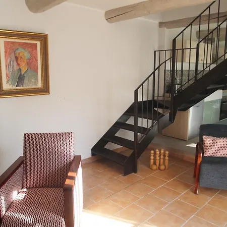 Holiday home Les Guillaume Rey Oppede